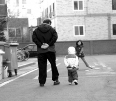 효성병원 '제3회 1·3세대 공감 행복사진 공모전'에서 대상을 차지한 이진희씨의 작품 '부전자전…아니 조부전자전'.