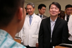 ??? : 김무성 환자 면회입니다 | 인스티즈