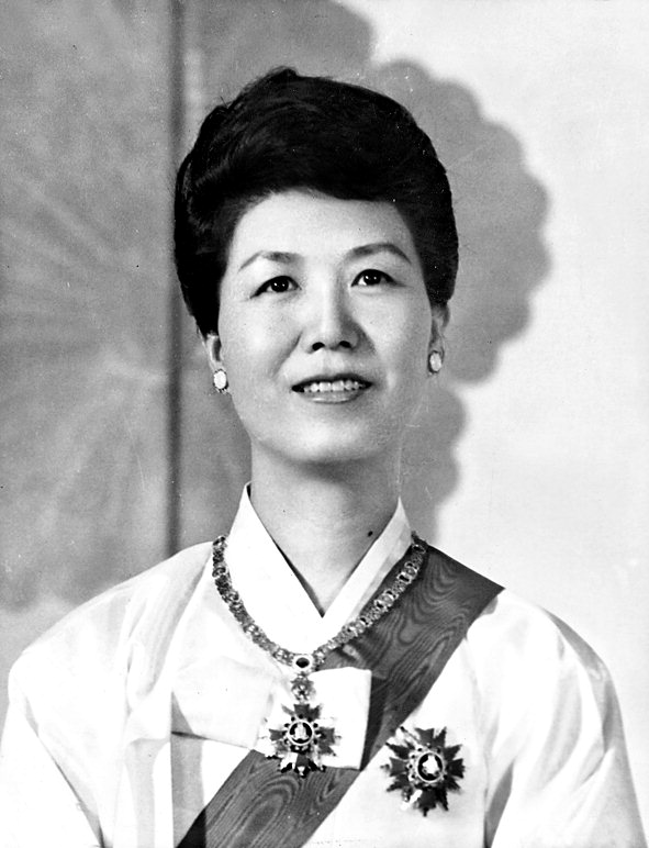 육영수 여사 공식 한복 초상 역사사진
