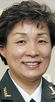 첫 여성장군 송명순 준장, 모교 영남대서 오늘 특강