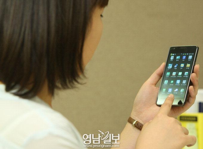 ‘우리 아이 폰중독서 벗어나게 하려면…’