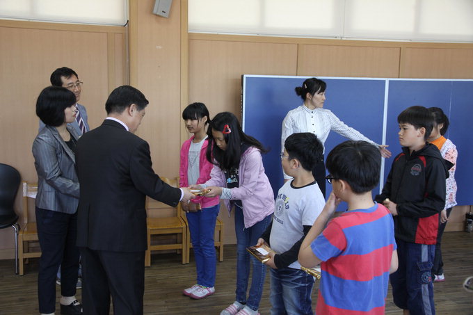 “큰 꿈과 용기 갖고 도전 착한 어린이 되어주세요”