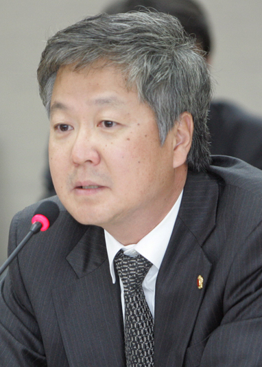 “원안 상위법 저촉…수정 통과 불가피”