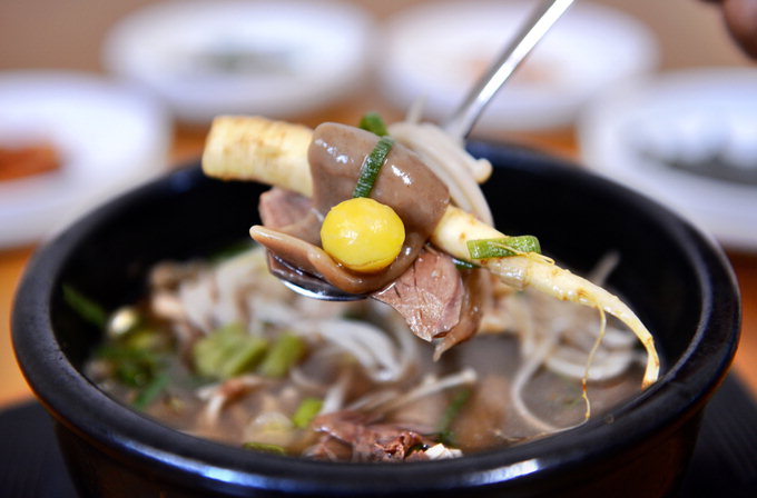 [作家 경북음식을 이야기하다 .18] 이하석이 만난 고령 인삼도토리수제비