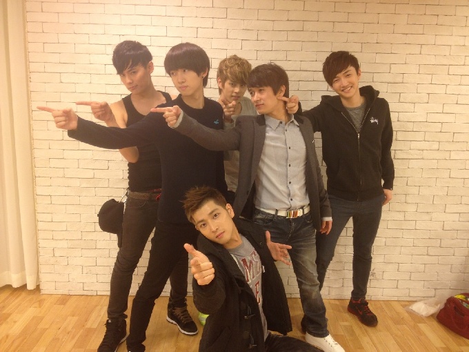 스매쉬의 두 번째 미니 앨범 ‘지킬게’에 H.O.T. 토니안과 젝스키스 김재덕 제작자 참여