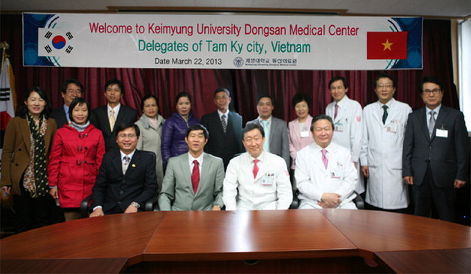 베트남 꽝남성 땀끼시장 일행