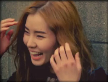 김예림 메이킹 영상 공개 개성넘치는 목소리에 청순하면서도 섹시한 모습