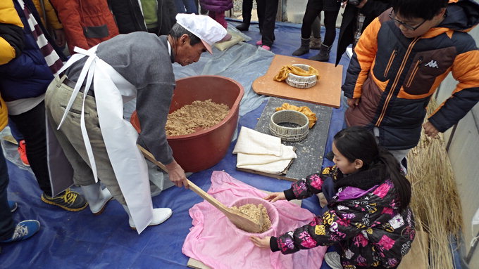 “메주 만들기 너무 신기해요” 사회적기업 체험프로그램