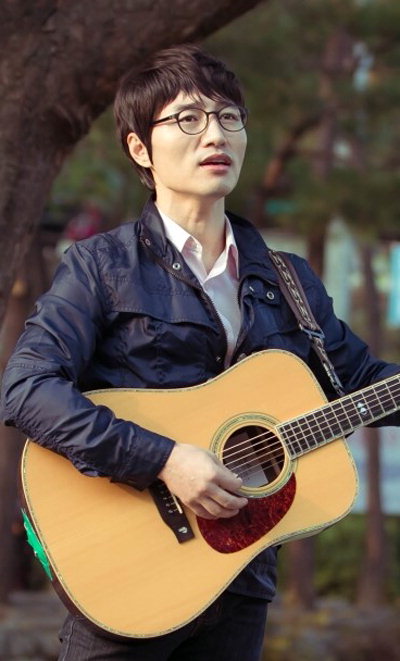 뮤지컬로, 다시부르기로…그는 떠나지 않았다