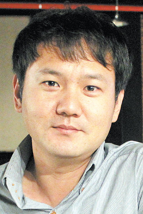 뮤지컬로, 다시부르기로…그는 떠나지 않았다