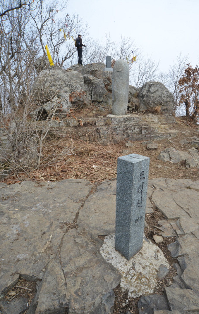 [최원식의 산] 도덕산(道德山) 경주·영천시 경계·해발 703m