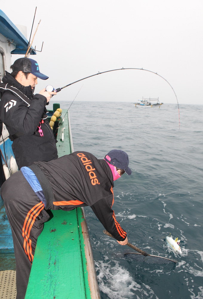 [김동욱의 낚시시대] 제주 가파도 해상 ‘라이트 지깅’의 묘미