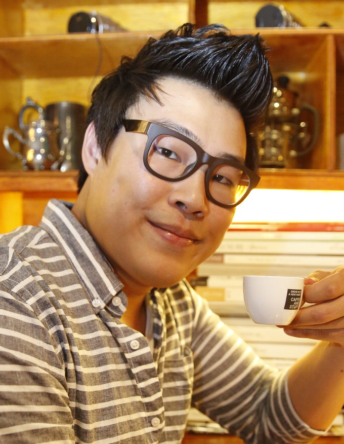 [‘불황은 없다’ 지역본사 프랜차이즈] 커피 전문점 ‘CAFFE  AND  STUFF’