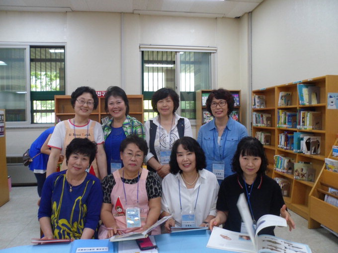 아이에게 동화책 읽어주기 ‘젊은 할머니’가 뭉쳤다