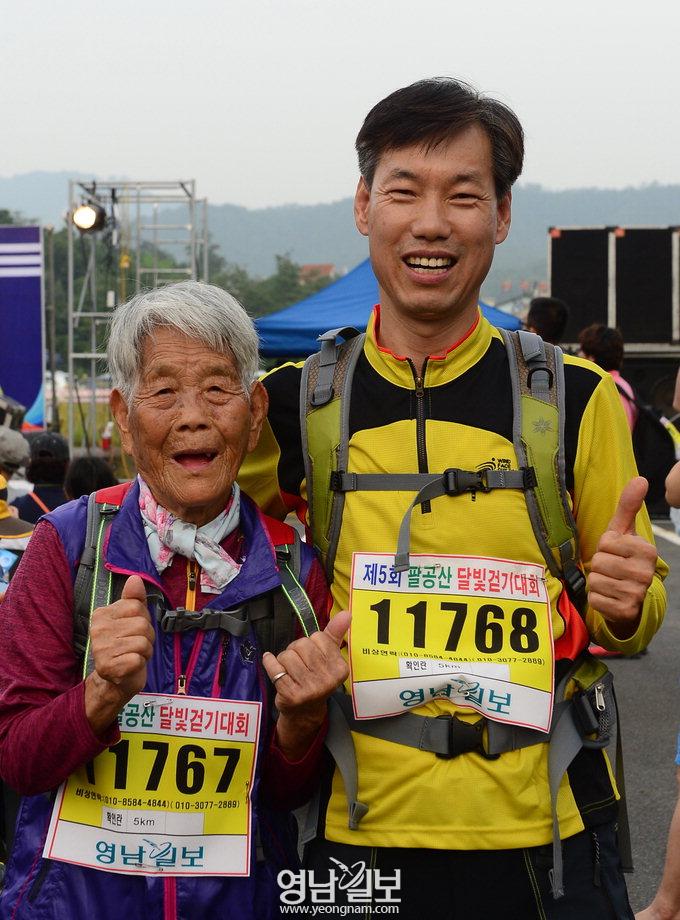 10㎞ 완주 105세 문대전 할머니 “내년에도 도전하고 싶어요”