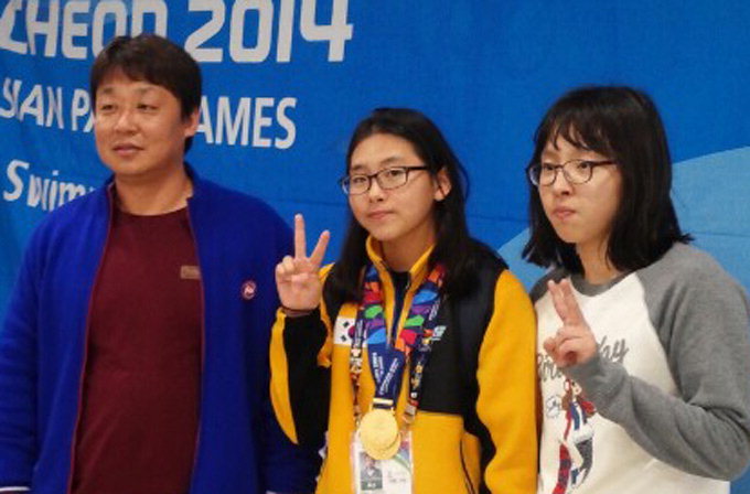 대구 성당중 3학년 강정은 수영 여자배영 100m 金 이어 개인혼영 200m도 금메달