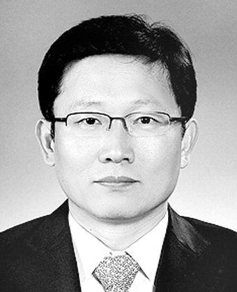 [문화산책] 두 바퀴로 가는 자동차