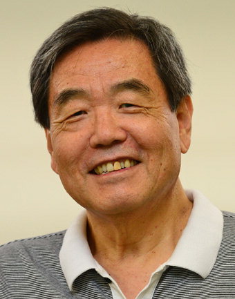 박방희 시인 신작 ‘정신이 밝다’…절제된 문장·위트 있는 언어로 감칠맛 살렸다