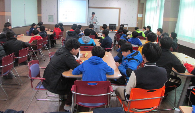 영양경찰서 의경 학교폭력 예방 강사 활약