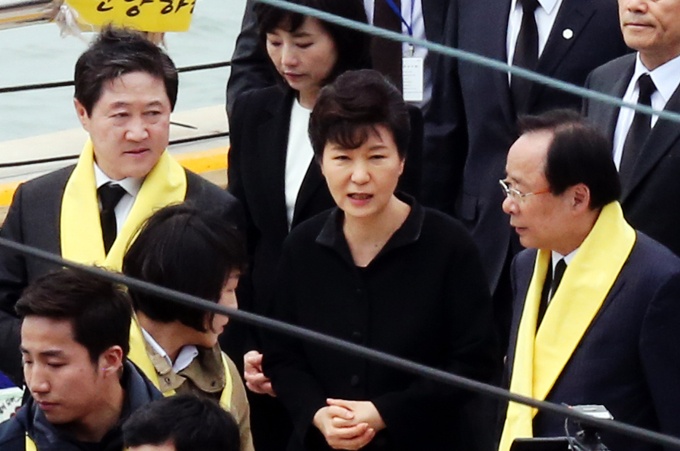 팽목항 방문한 박 대통령
