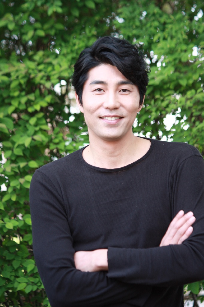 배우 문성호, 가면 꽃뱀과 결혼했다 이혼한 집사역 캐스팅…주진훈과는?