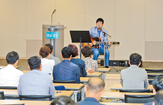 “열심히 놀아야 빠른 성공을 일군다”