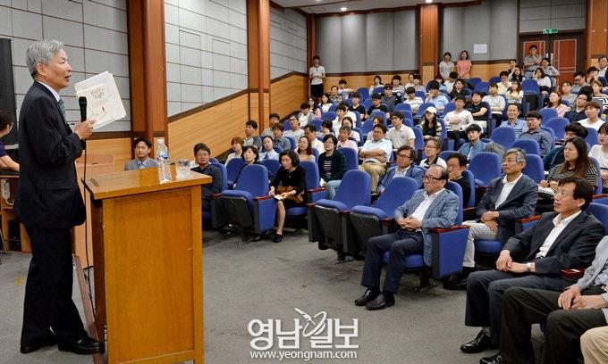 정년퇴임 앞둔 이정우 경북대 교수 “한국 빨리 복지국가로 가야한다, 천천히 가면 추락할지 몰라”