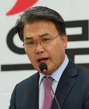 유승민, 당내 후보 적합도서 48.2% 지지…이재만에 9.8%p 앞서