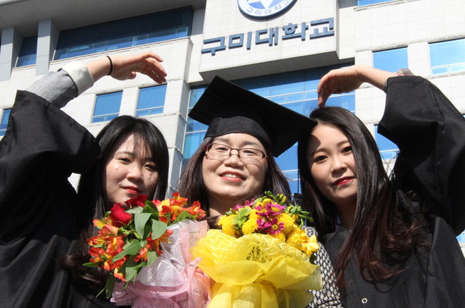 언니는 전체수석 동생은 科수석 졸업…구미대 김한나·김다영 자매