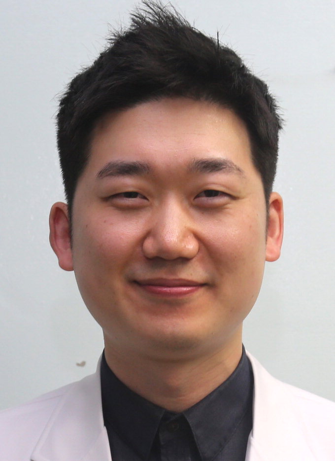 [건강칼럼] 봄철 야외활동과 척추건강