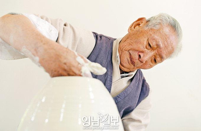 [스토리텔링 2016] 청송 국가지질공원 Geo-tourism  법수도석으로 빚은 그릇 ‘청송백자’