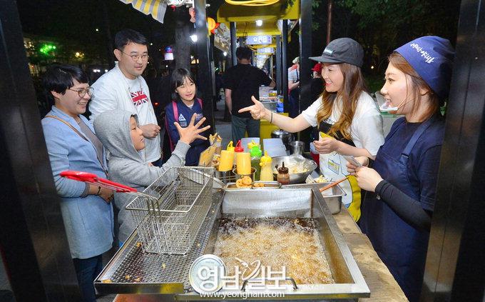 대구 도심 야시장의 낭만
