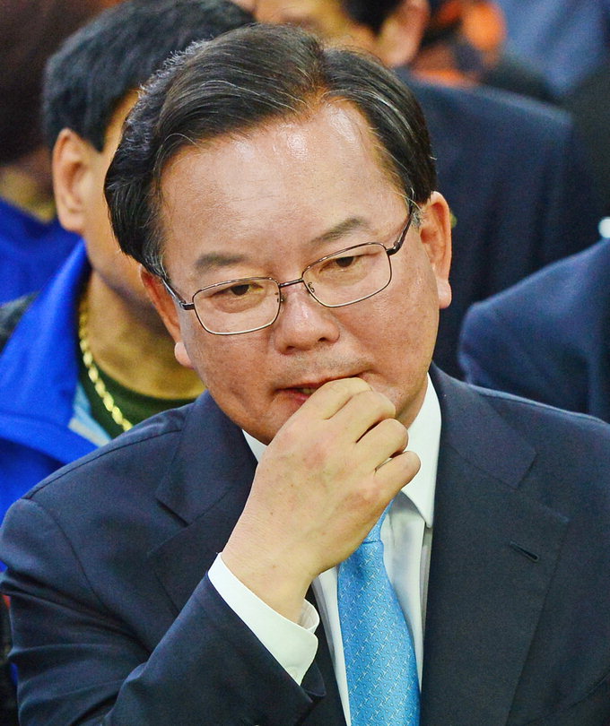 1對 5로 막을 비법은… 김부겸, 같은당 부산 당선자들 대응 주목