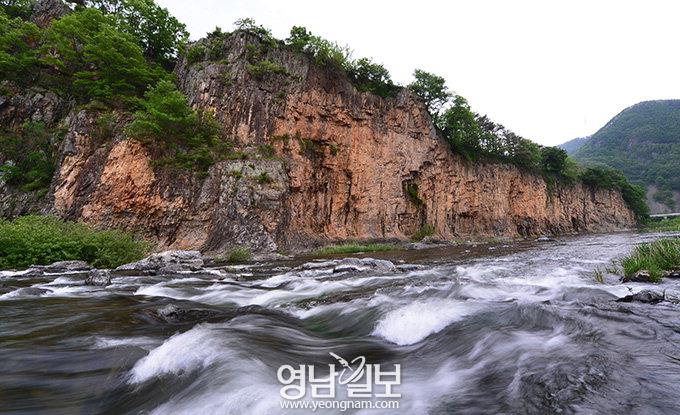 [스토리텔링 2016] 청송 국가지질공원 Geo-tourism  안덕면 고와리 ‘백석탄’과 지소리 ‘만안자암 단애’