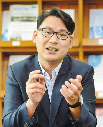 “대세 기종 보잉 747 가덕도에선 못 뜬다”
