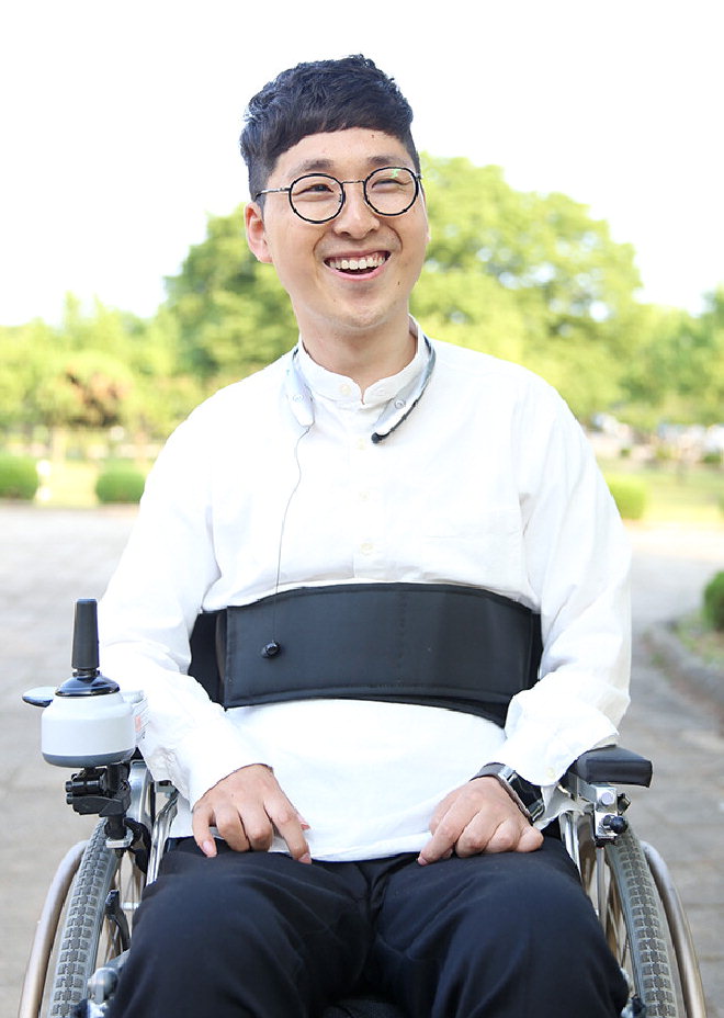 대구성보학교 신근섭 교사 “교통 사고 장애로 접은 특수교사 꿈, 선생님·선후배 덕에 이뤘다”