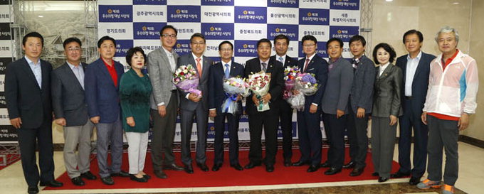 김수문·박정현·오세혁·이진락·황병직·황이주 경북도의원 ‘우수의정 대상’