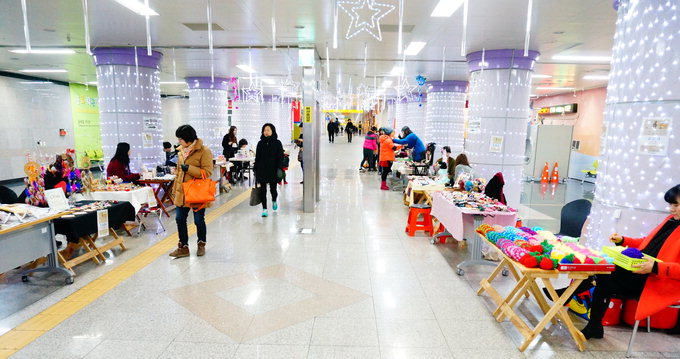 ‘빨리빨리’ 디지털 세상서 ‘천천히’ 아날로그적 삶…건강한 불편을 즐기다