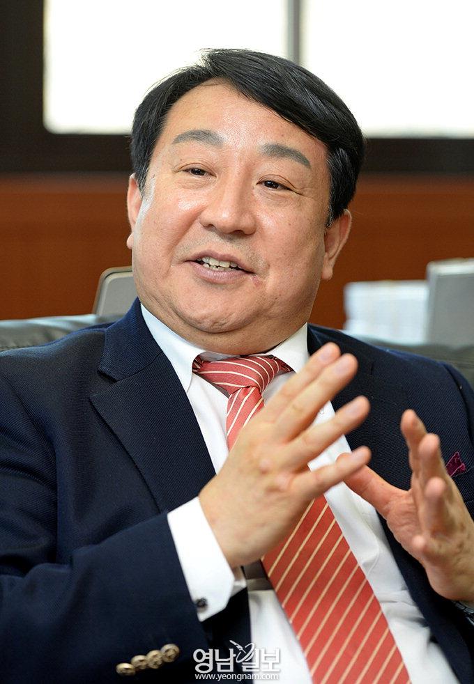 [Y인터뷰] 신동우 ‘용포럼’회장