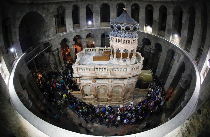 200여년만에 복원된 예수무덤