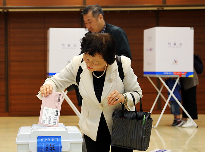 바다 건너 민심은?…재외동포 대선투표 시작