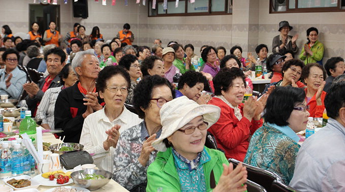 한화생명 대구본부, 홀몸어르신 대상 ‘경로효잔치’