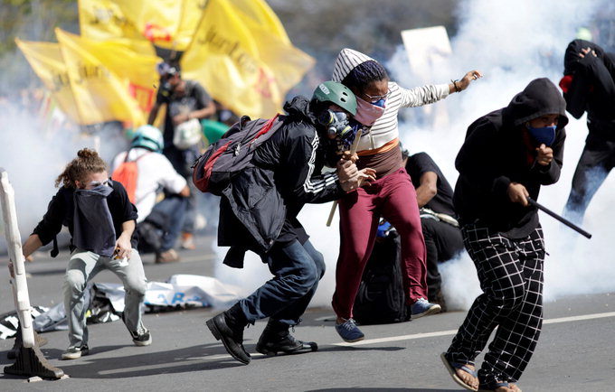 브라질리아 反정부시위 격화