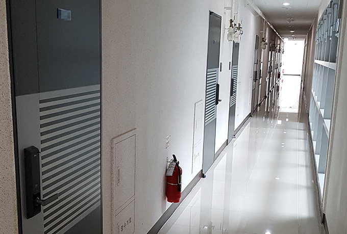 구미 중심가 오피스텔 방 12개 빌려 성매매…회원 1천명 비공개 운영