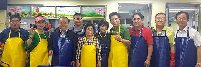 [재경대구·경북 人] 군위군 복나눔봉사단 노숙인 무료급식 봉사활동