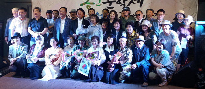 6·25전쟁 종군문학 詩 음악회, 김광석 거리를 적시다