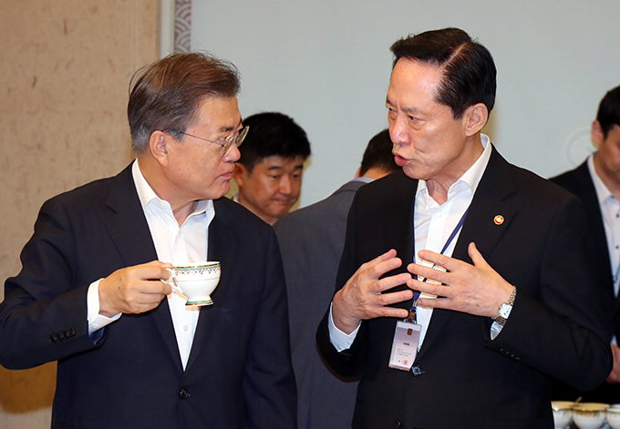 靑-宋 ‘전술핵 이견 논란’ 진화 나선 국방부