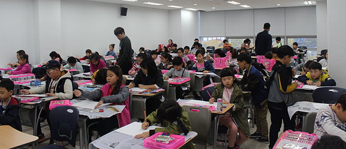 경북대서 통일기원 백일장…대구 초등생 200여명 참가