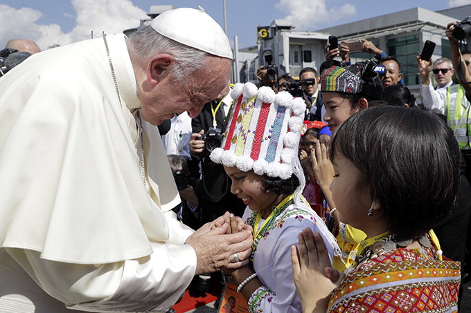 미얀마 방문 교황 ‘로힝야족 박해’ 언급할까?