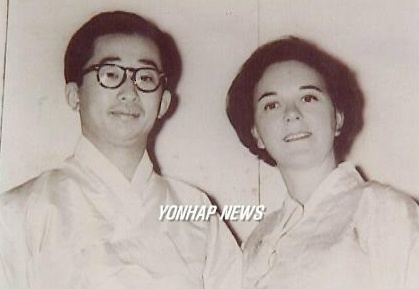외국인에 자식 없다는 이유로 이혼당한 고 줄리아 리, 故 이구 장례때도 초청받지 못해